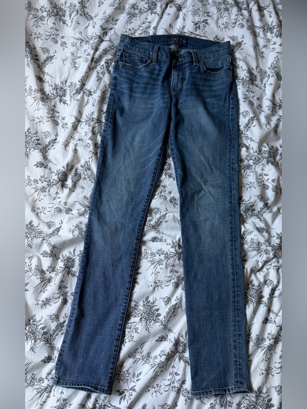 Lucky Brand Straight Leg Jeans in Dark Blue Denim